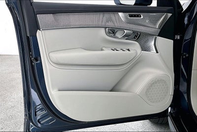 2025 Volvo XC90 B6 Ultra 2025.5