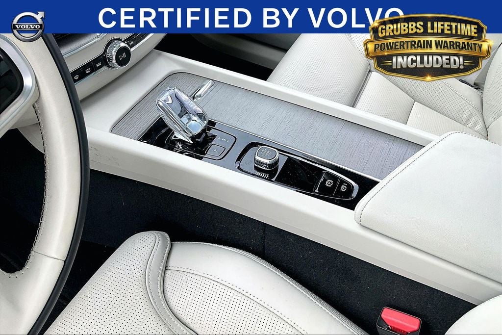 2023 Volvo XC60 B6 Ultimate Bright Theme