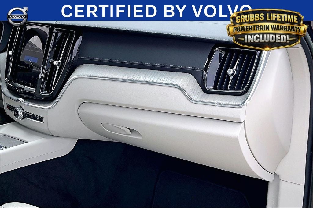 2023 Volvo XC60 B6 Ultimate Bright Theme