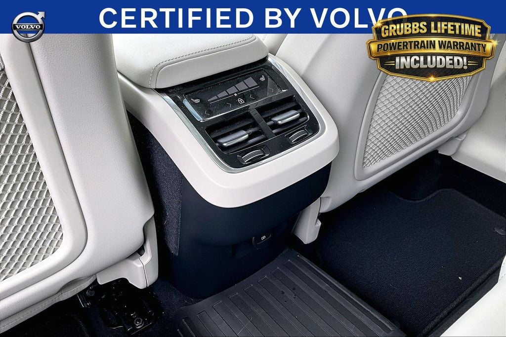 2023 Volvo XC60 B6 Ultimate Bright Theme