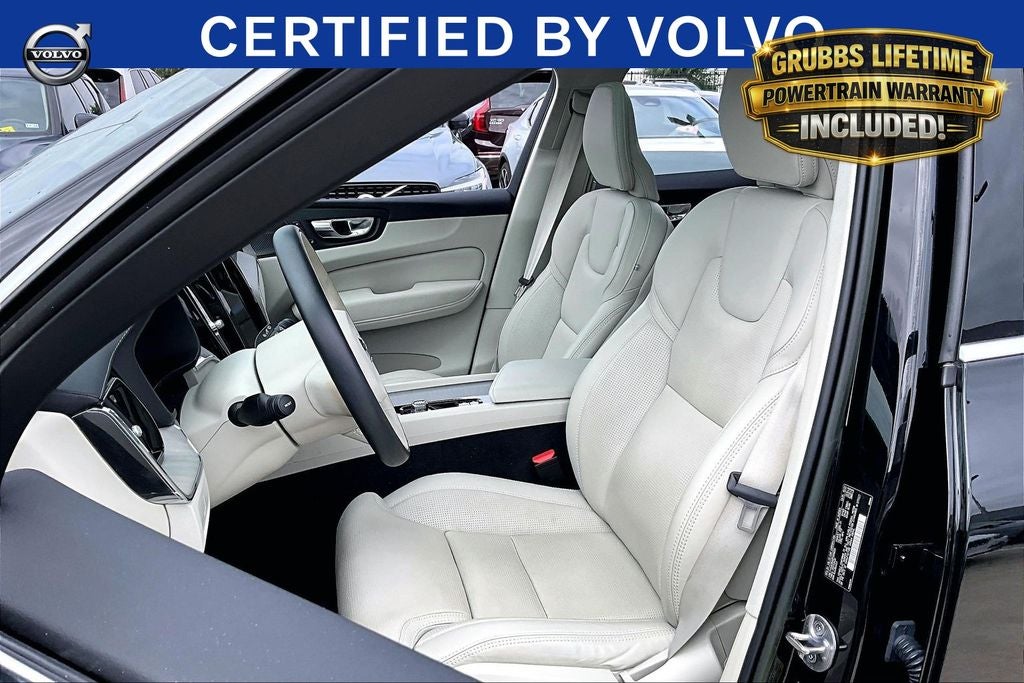 2023 Volvo XC60 B6 Ultimate Bright Theme