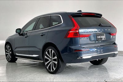 2023 Volvo XC60 B6 Ultimate Bright Theme