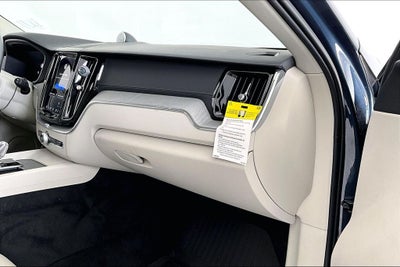 2023 Volvo XC60 B6 Ultimate Bright Theme
