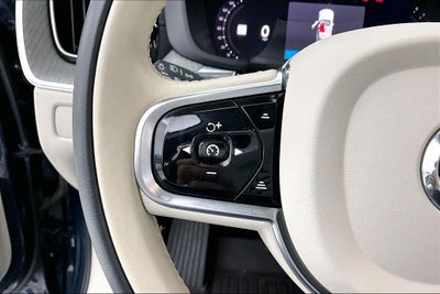 2023 Volvo XC60 B6 Ultimate Bright Theme
