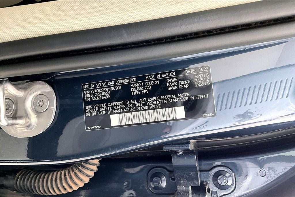 2023 Volvo XC60 B6 Ultimate Bright Theme