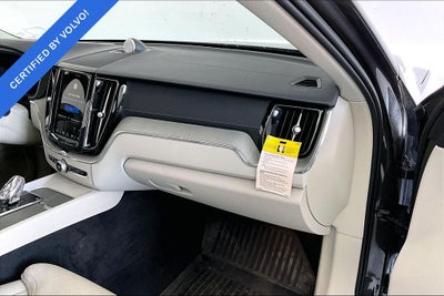 2023 Volvo XC60 B6 Ultimate Bright Theme