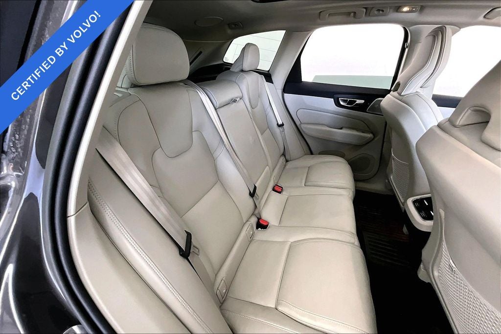 2023 Volvo XC60 B6 Ultimate Bright Theme