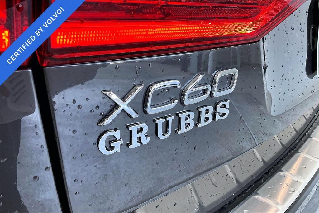 2023 Volvo XC60 B6 Ultimate Bright Theme