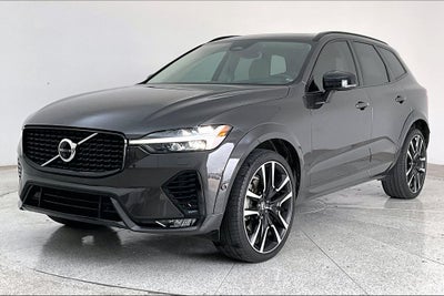 2023 Volvo XC60 B6 Ultimate Dark Theme