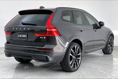 2023 Volvo XC60 B6 Ultimate Dark Theme