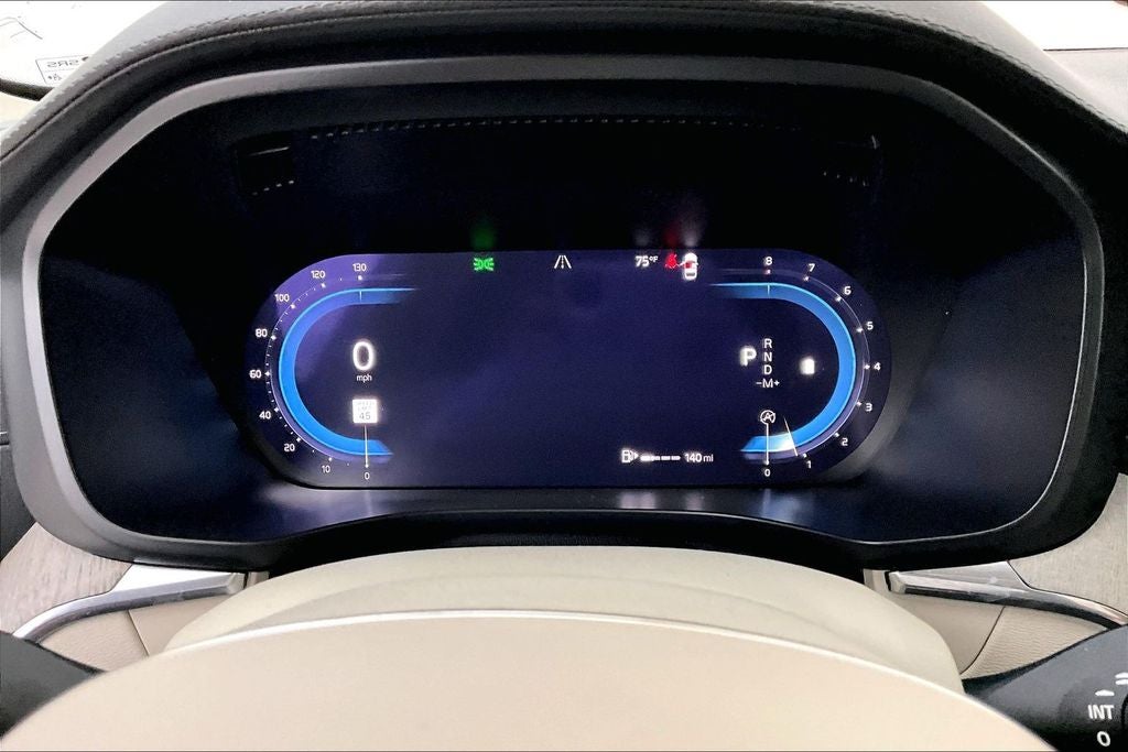 2023 Volvo XC60 B6 Ultimate Dark Theme