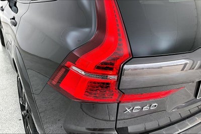 2023 Volvo XC60 B6 Ultimate Dark Theme