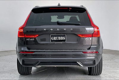 2023 Volvo XC60 B6 Ultimate Dark Theme