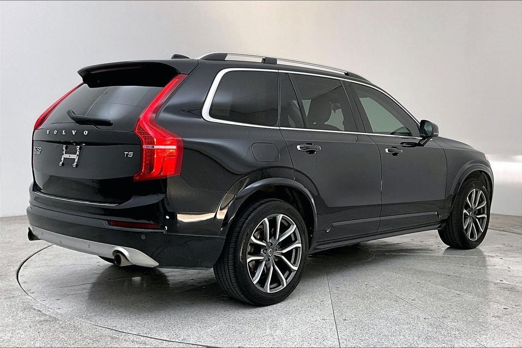 2019 Volvo XC90 T5 Momentum