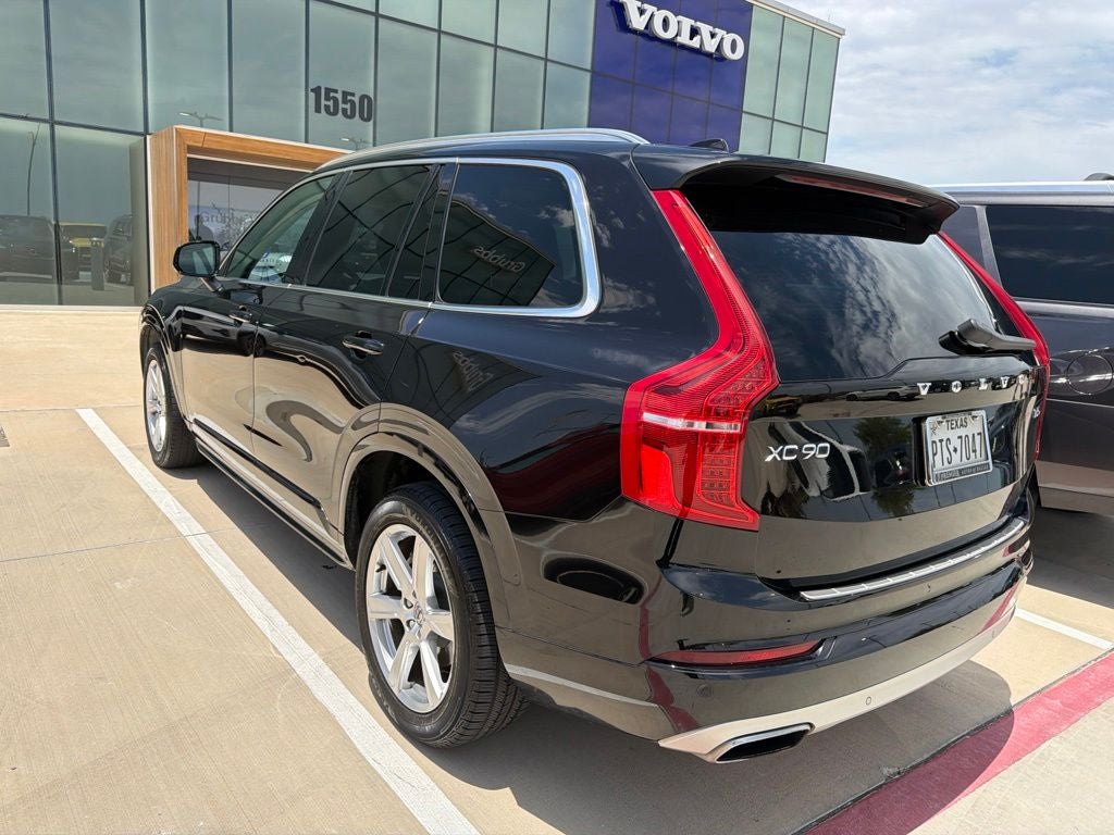 2021 Volvo XC90 T5 Momentum