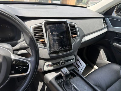 2021 Volvo XC90 T5 Momentum