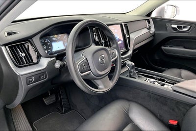 2020 Volvo XC60 T5 Momentum