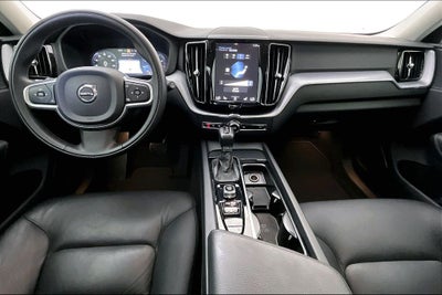 2020 Volvo XC60 T5 Momentum