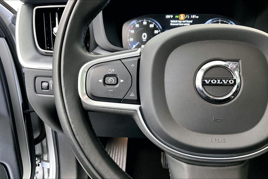 2020 Volvo XC60 T5 Momentum