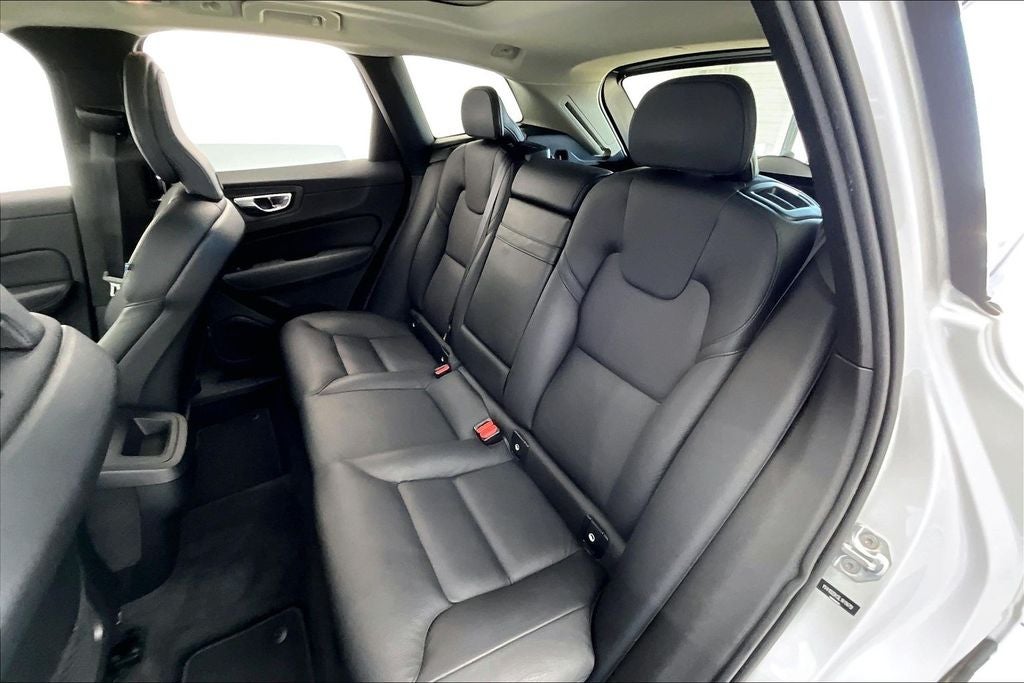 2020 Volvo XC60 T5 Momentum