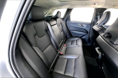 2020 Volvo XC60 T5 Momentum