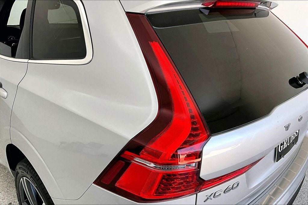 2020 Volvo XC60 T5 Momentum