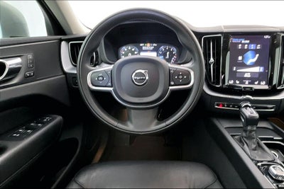 2020 Volvo XC60 T5 Momentum