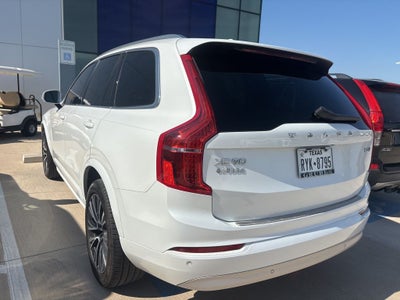 2022 Volvo XC90 T5 Momentum