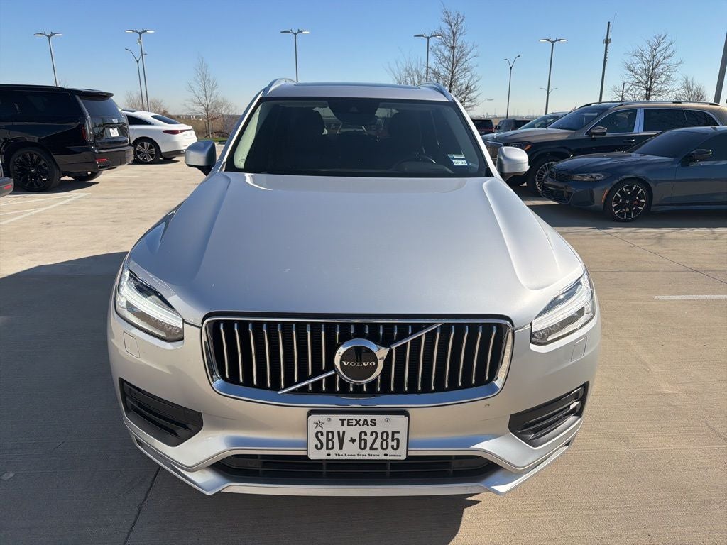 2022 Volvo XC90 T5 Momentum