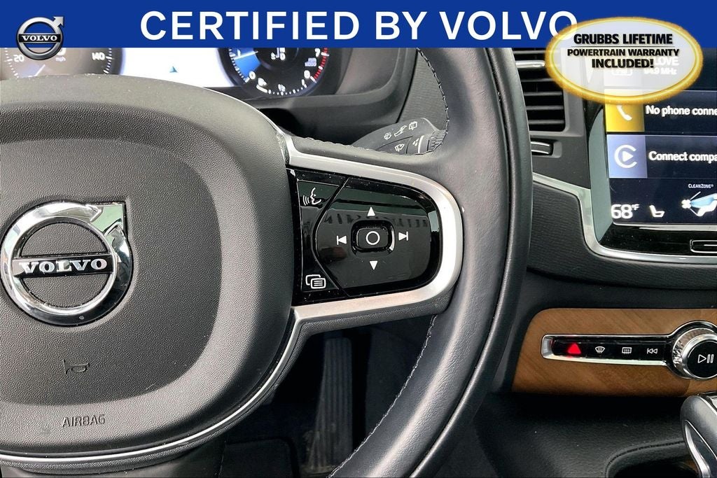 2022 Volvo XC90 T5 Momentum