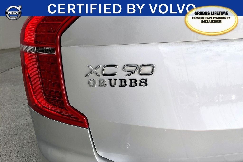 2022 Volvo XC90 T5 Momentum