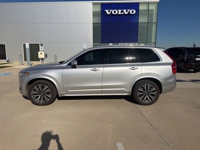 2022 Volvo XC90 T5 Momentum