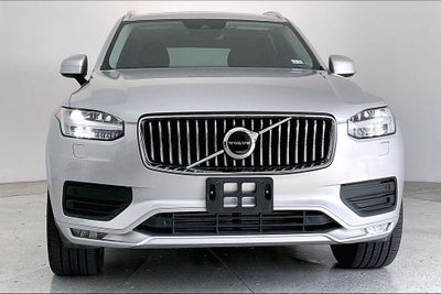 2022 Volvo XC90 T5 Momentum
