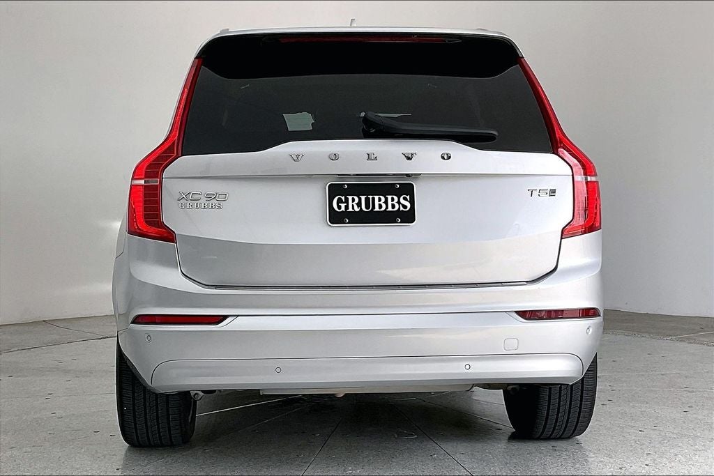 2022 Volvo XC90 T5 Momentum