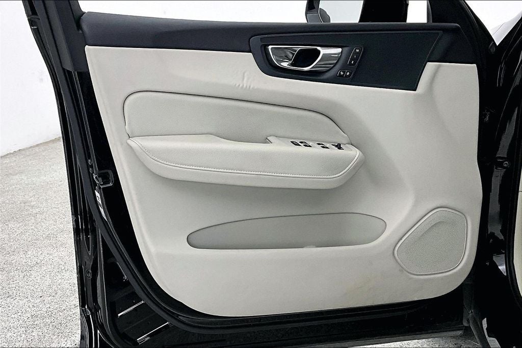 2021 Volvo XC60 T5 Momentum