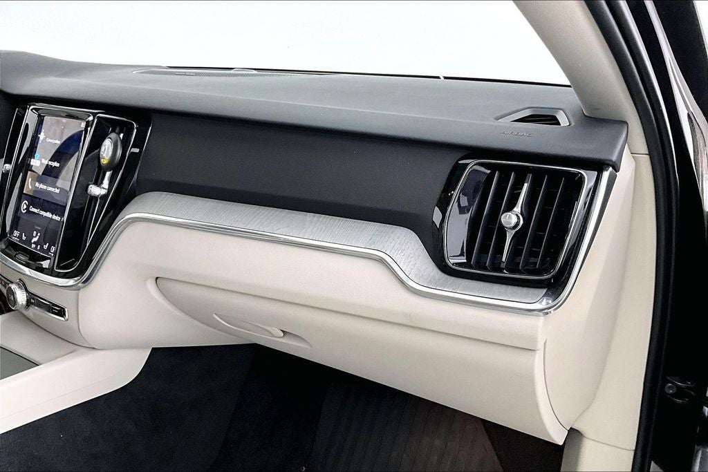 2022 Volvo V60 Cross Country T5