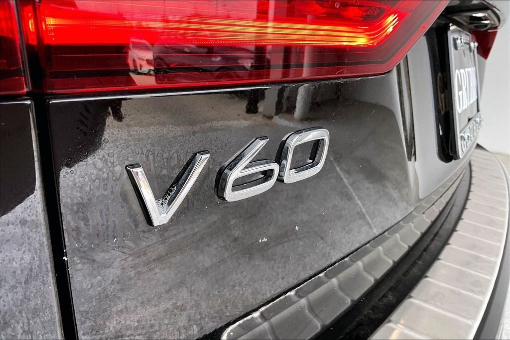 2022 Volvo V60 Cross Country T5