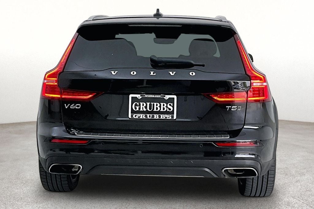 2022 Volvo V60 Cross Country T5
