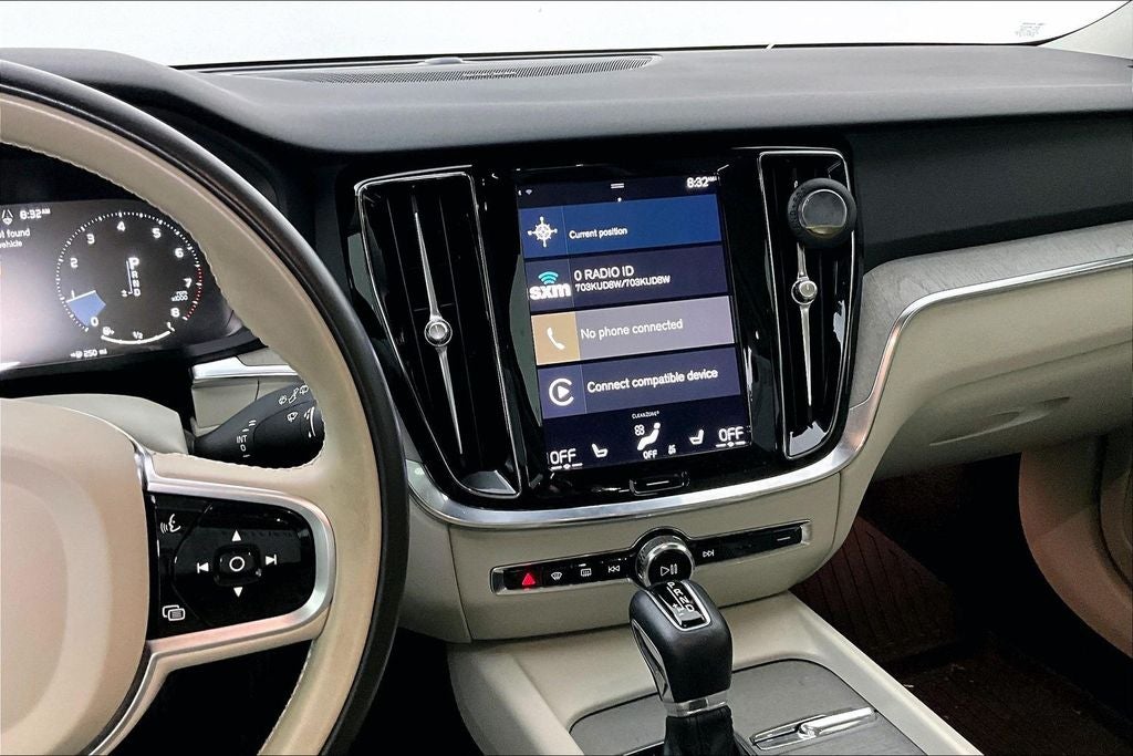 2022 Volvo V60 Cross Country T5