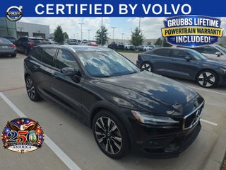 2022 Volvo V60 Cross Country T5