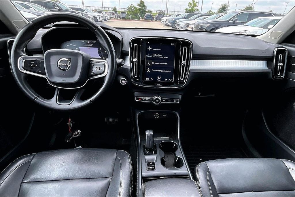 2019 Volvo XC40 Momentum