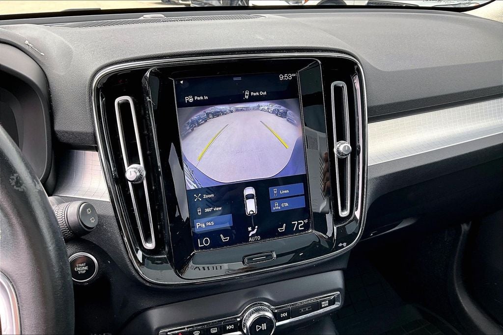 2019 Volvo XC40 Momentum