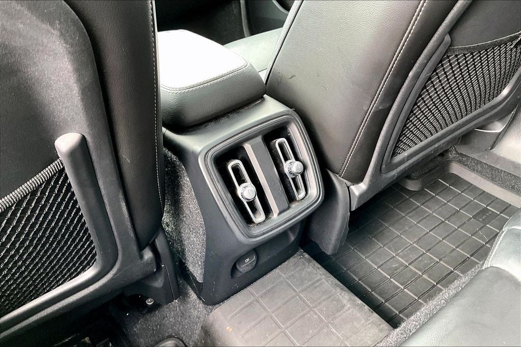 2019 Volvo XC40 Momentum
