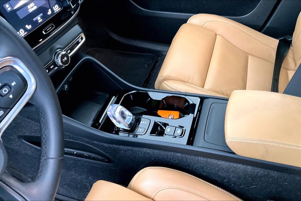 2022 Volvo XC40 T5 Inscription