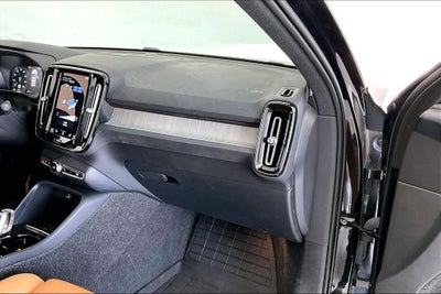 2022 Volvo XC40 T5 Inscription