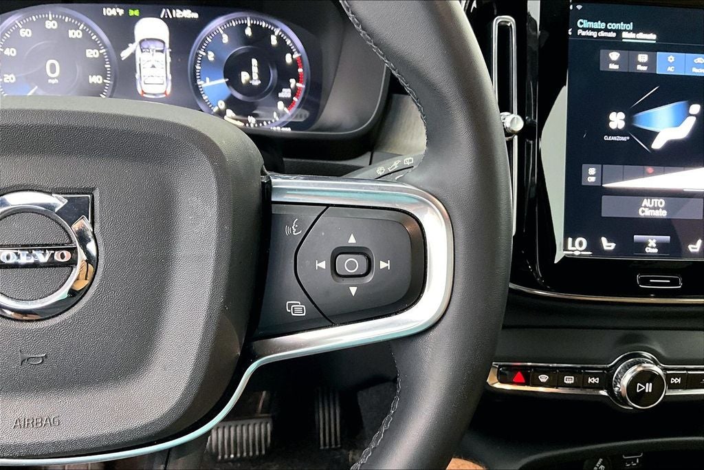 2022 Volvo XC40 T5 Inscription