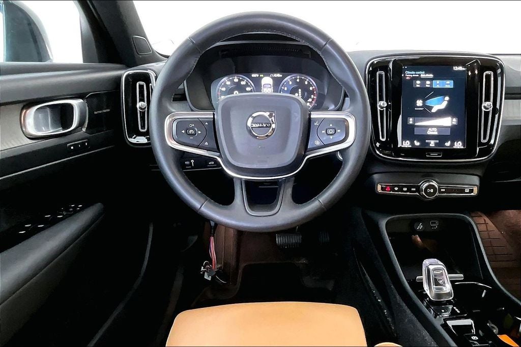 2022 Volvo XC40 T5 Inscription