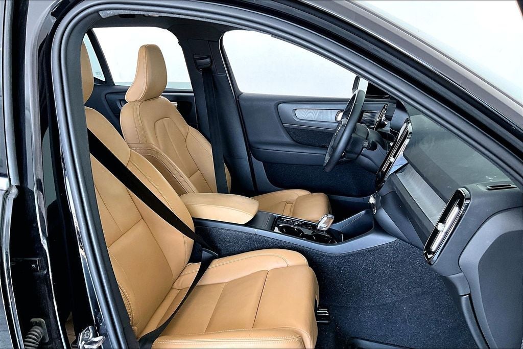 2022 Volvo XC40 T5 Inscription