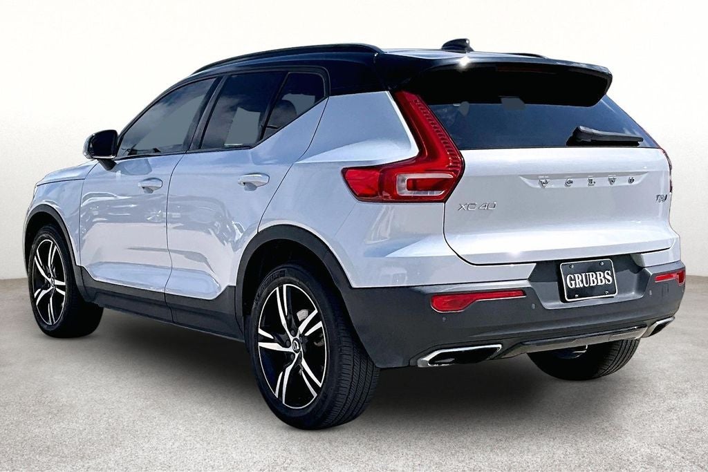 2020 Volvo XC40 R-Design