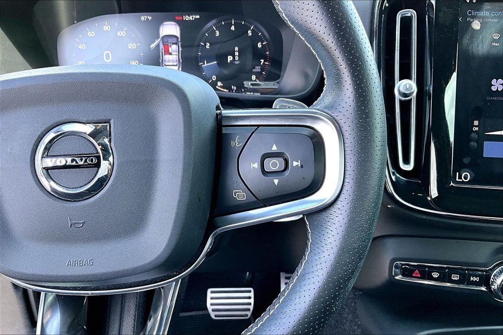 2020 Volvo XC40 R-Design